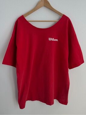 Wilson off-the-shoulder red cotton t-shirt with trademark logo